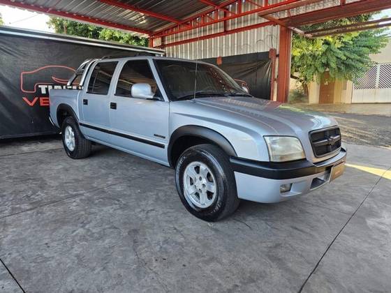 CHEVROLET S10 2.4 ADVANTAGE 4X2 CD 8V FLEX 4P MANUAL CHEVROLET S10 2.4 ADVANTAGE 4X2 CD 8V FLEX 4P MANUAL